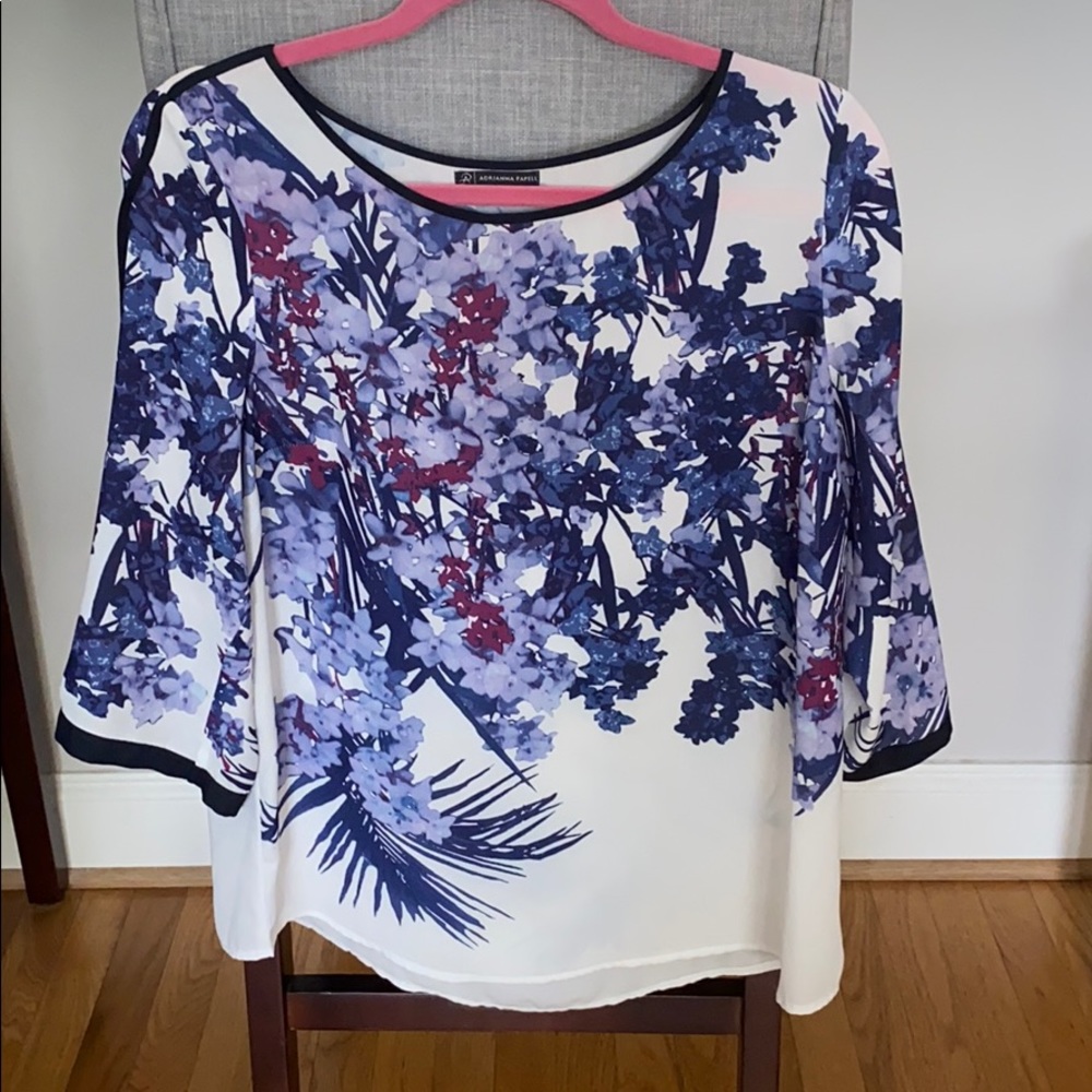 Purple/navy and white floral 3/4 sleeve top